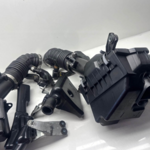 Infiniti G35 G37 Q40 Q60 3.5 3.7 Nissan 370z air intake box assembly