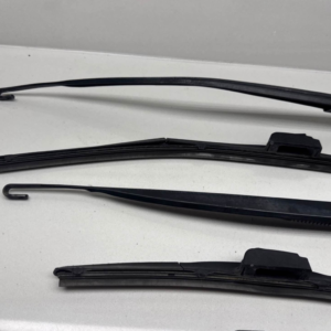 Infiniti g37 G25 G35 Q40 Q60 windshield wiper arms with hardware