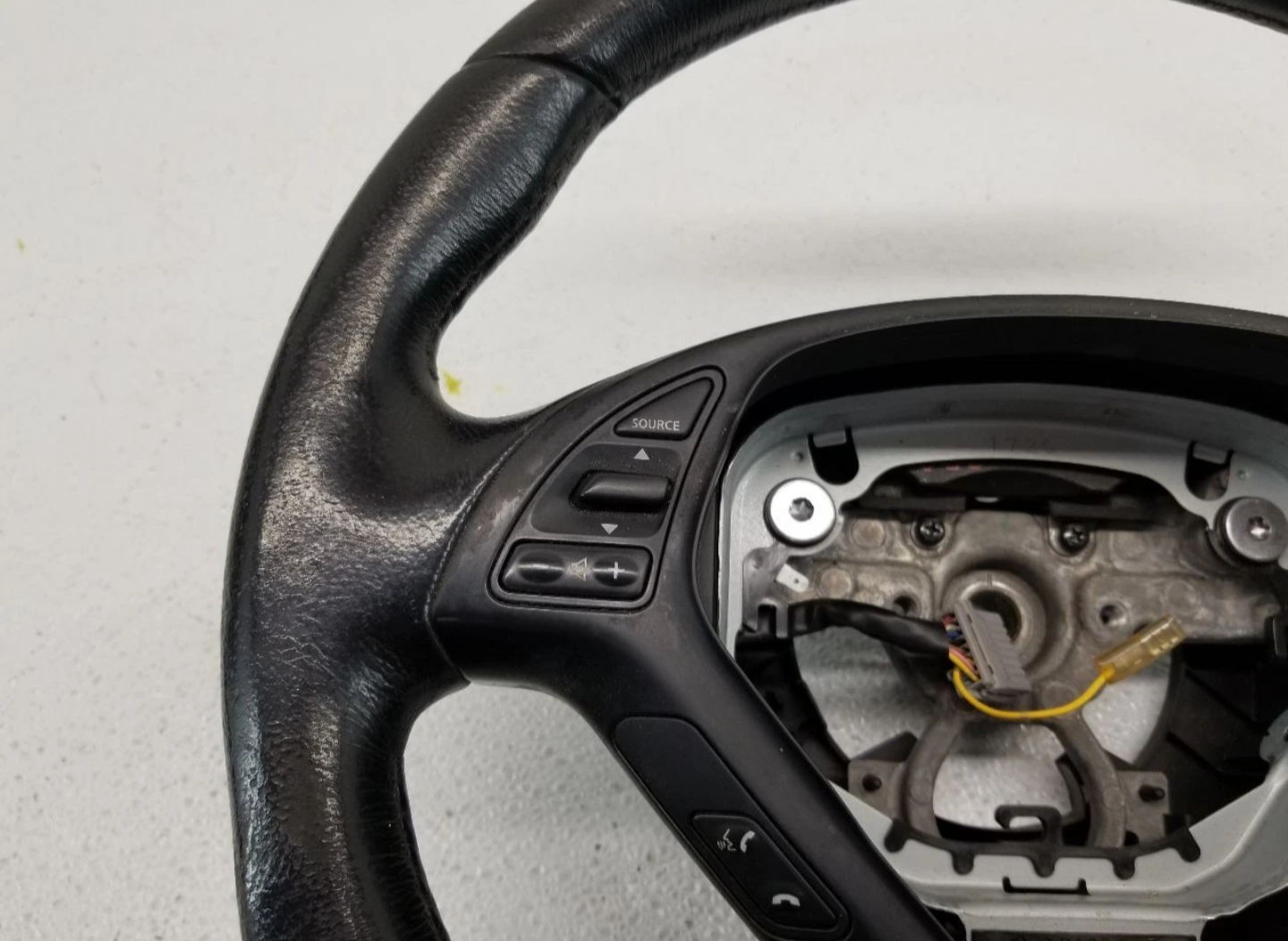 nissan steering wheel